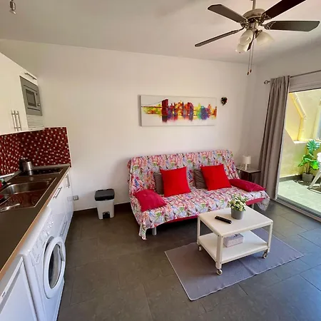 Apartmán Cozy And Sunny With Everything Need, Great Location